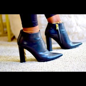 Burberry Black Leather Bamburgh Ankle Boots